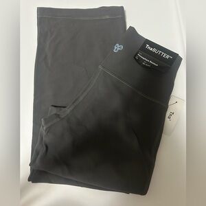 TNABUTTER™ ATMOSPHERE BOOTCUT HI-RISE LEGGING in Coal Grey